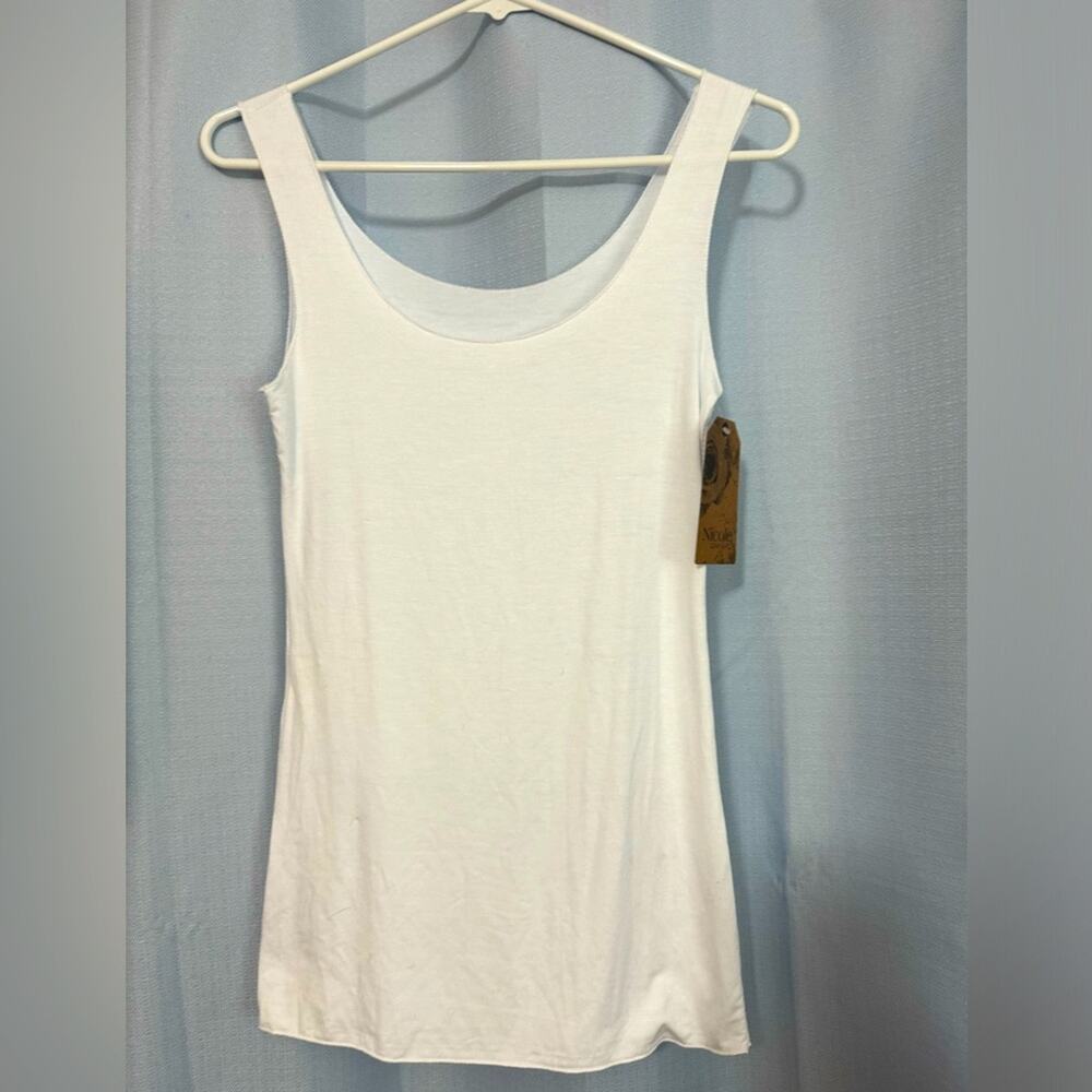 NWT stretchy white tank from Italy, MEDIUM